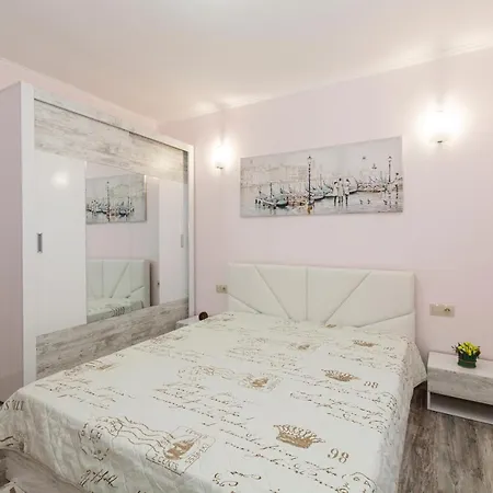 Apartment Ваканционен Апартамент В Сарафово *